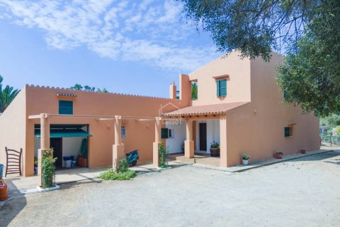 Villa for sale in Sant Lluis, Menorca, Spain 5 bedrooms, 228 sq.m. No. 23519 - photo 4