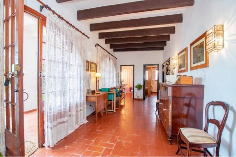 House for sale in Sant Lluis, Menorca, Spain 5 bedrooms, 668 sq.m. No. 30308 - photo 4