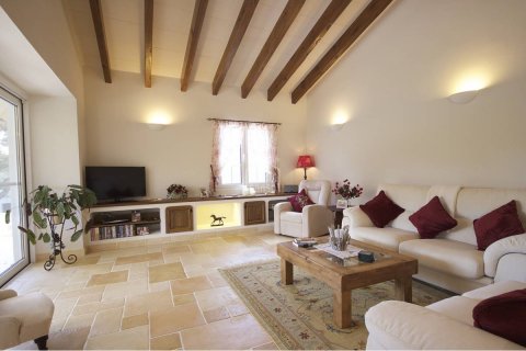 House for sale in Alaior, Menorca, Spain 7 bedrooms, 512 sq.m. No. 23598 - photo 3