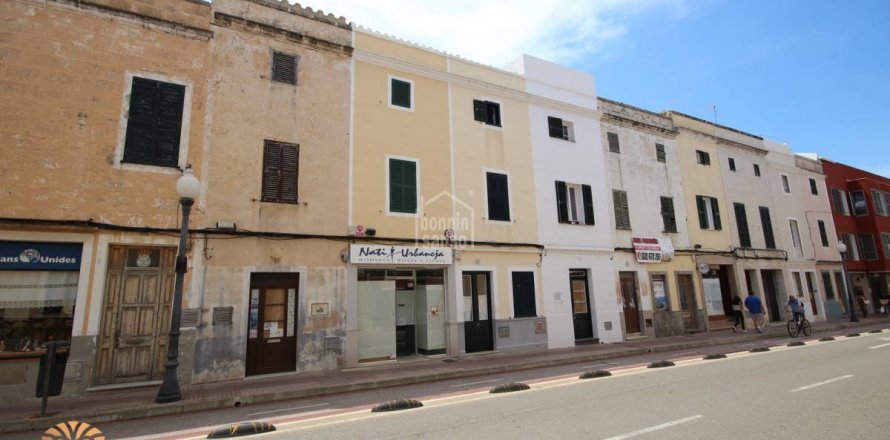 Townhouse in Ciutadella De Menorca, Menorca, Spain 4 bedrooms, 141 sq.m. No. 39647