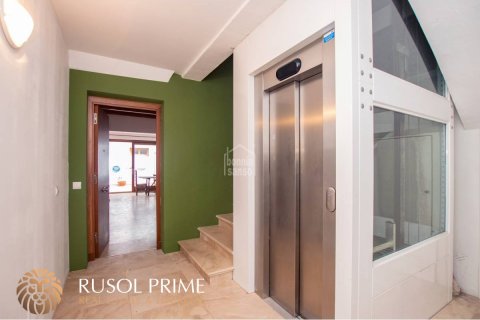 Apartment for sale in Mahon, Menorca, Spain 8 bedrooms, 617 sq.m. No. 11161 - photo 12