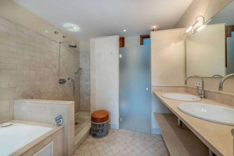 Villa for rent in Costa D'en Blanes, Mallorca, Spain 4 bedrooms, 400 sq.m. No. 39966 - photo 10