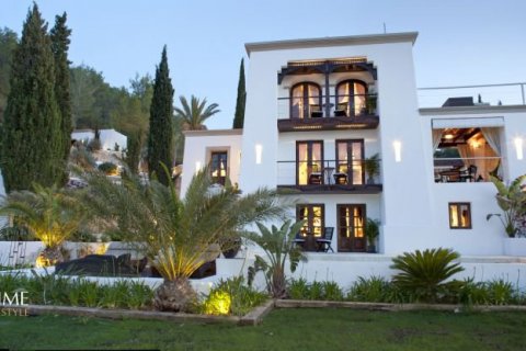 Villa for sale in Ibiza town, Ibiza, Spain 9 bedrooms, 635 sq.m. No. 38219 - photo 3