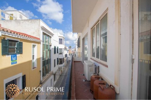 Apartment for sale in Mahon, Menorca, Spain 4 bedrooms, 178 sq.m. No. 11371 - photo 16