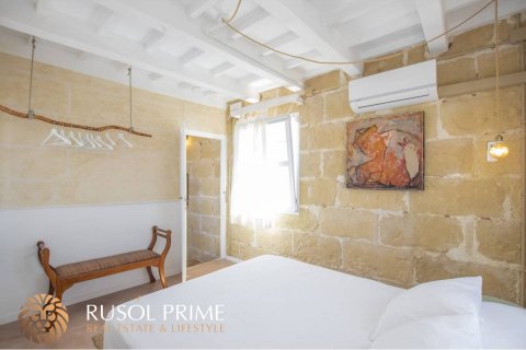 Townhouse for sale in Es Castell, Menorca, Spain 5 bedrooms, 420 sq.m. No. 39100 - photo 19