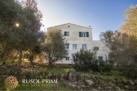 Villa for sale in Alaior, Menorca, Spain 5 bedrooms, 330 sq.m. No. 11201 - photo 8