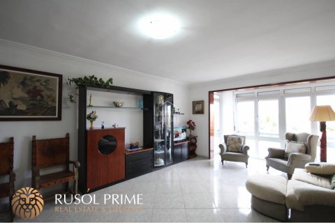 Apartment for sale in Ciutadella De Menorca, Menorca, Spain 3 bedrooms, 107 sq.m. No. 38987 - photo 4
