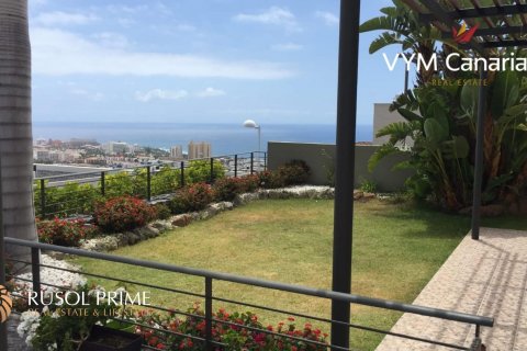 Townhouse for sale in San Eugenio, Tenerife, Spain 4 bedrooms, 195 sq.m. No. 12197 - photo 1