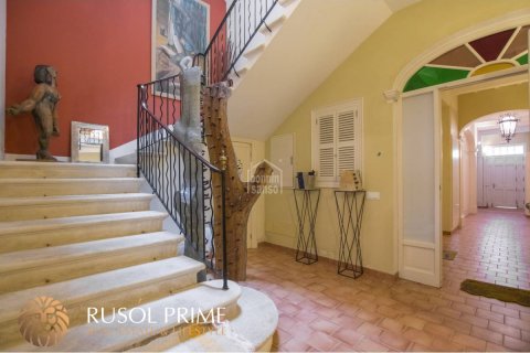 Townhouse for sale in Mahon, Menorca, Spain 8 bedrooms, 698 sq.m. No. 11113 - photo 4