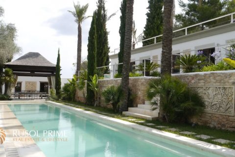 Villa for sale in Ibiza town, Ibiza, Spain 9 bedrooms, 635 sq.m. No. 38219 - photo 1