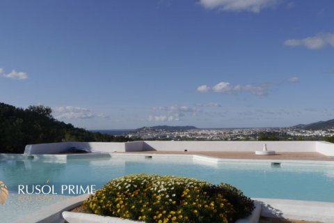 Villa for sale in Ibiza town, Ibiza, Spain 9 bedrooms, 1100 sq.m. No. 38217 - photo 9