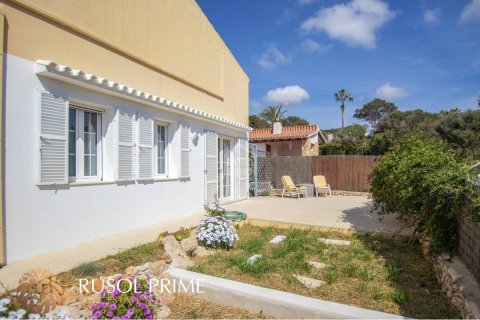 Villa for sale in Sant Lluis, Menorca, Spain 4 bedrooms, 171 sq.m. No. 39718 - photo 5