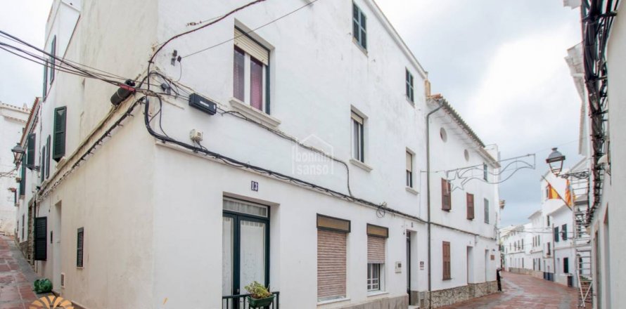Townhouse Es Mercadal, Menorca, Spain 5 bedrooms, 126 sq.m. No. 38975