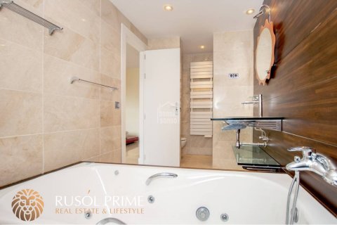 Apartment for sale in Mahon, Menorca, Spain 4 bedrooms, 210 sq.m. No. 11305 - photo 18