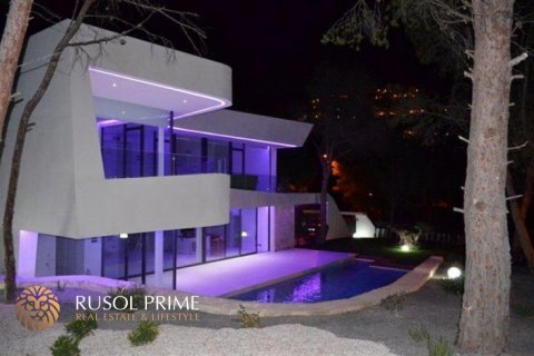 Villa for sale in Altea, Alicante, Spain 4 bedrooms, 402 sq.m. No. 39473 - photo 1
