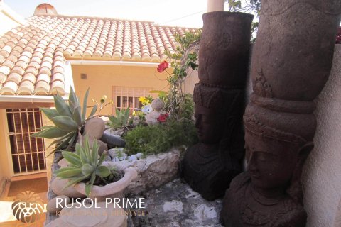 Villa for sale in Benissa, Alicante, Spain 4 bedrooms, 200 sq.m. No. 39552 - photo 7