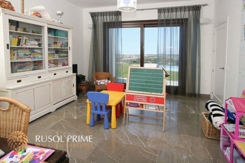 Villa for sale in Benahavis, Malaga, Spain 5 bedrooms, 640 sq.m. No. 38424 - photo 12
