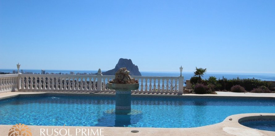 Villa in Calpe, Alicante, Spain 6 bedrooms, 609 sq.m. No. 39381