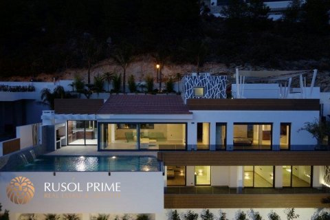 Villa for sale in Altea, Alicante, Spain 4 bedrooms, 640 sq.m. No. 39464 - photo 9