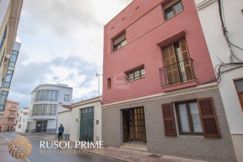 Townhouse for sale Mahon, Menorca, Spain 3 bedrooms, 210 sq.m. No. 38261 - photo 1