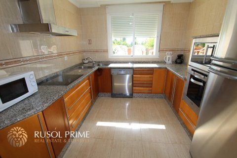 Villa for sale in Calpe, Alicante, Spain 7 bedrooms, 300 sq.m. No. 39525 - photo 5