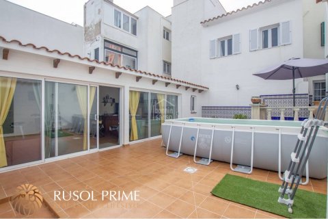 Townhouse for sale in Es Castell, Menorca, Spain 4 bedrooms, 177 sq.m. No. 39735 - photo 7