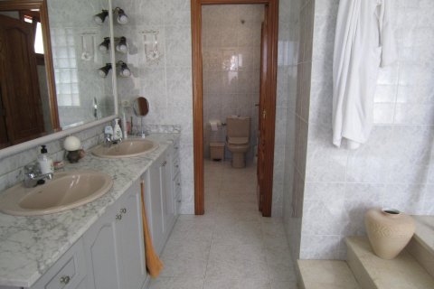 Penthouse for sale in Calpe, Alicante, Spain 5 bedrooms, 500 sq.m. No. 40800 - photo 26
