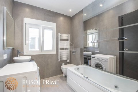 Apartment for sale in Mahon, Menorca, Spain 6 bedrooms, 200 sq.m. No. 38246 - photo 11
