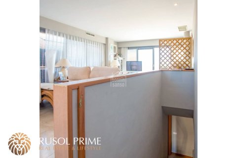Apartment for sale in Mahon, Menorca, Spain 3 bedrooms, 190 sq.m. No. 39301 - photo 9