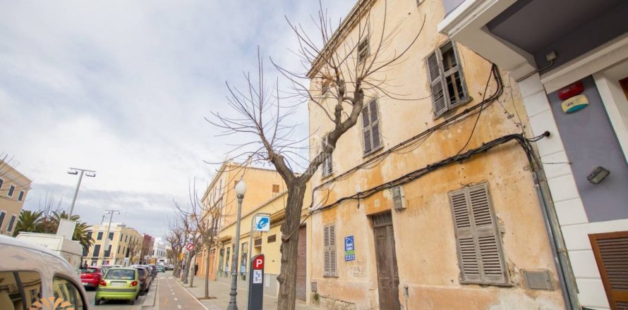 Commercial property in Ciutadella De Menorca, Menorca, Spain 411 sq.m. No. 39196