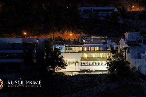 Villa for sale in Altea, Alicante, Spain 4 bedrooms, 640 sq.m. No. 39464 - photo 8