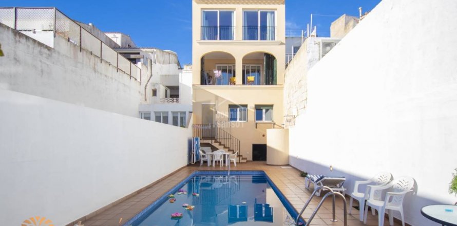 Townhouse in Ferreries, Menorca, Spain 4 bedrooms, 491 sq.m. No. 39207