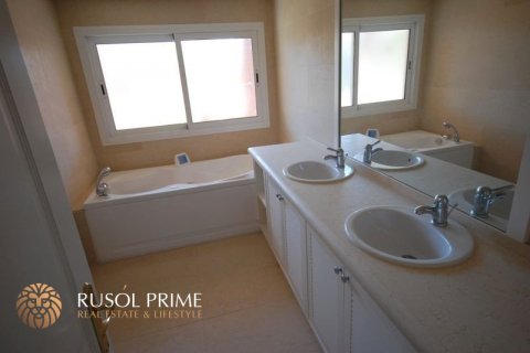 Penthouse for sale in Marbella, Malaga, Spain 3 bedrooms, 263 sq.m. No. 38427 - photo 5