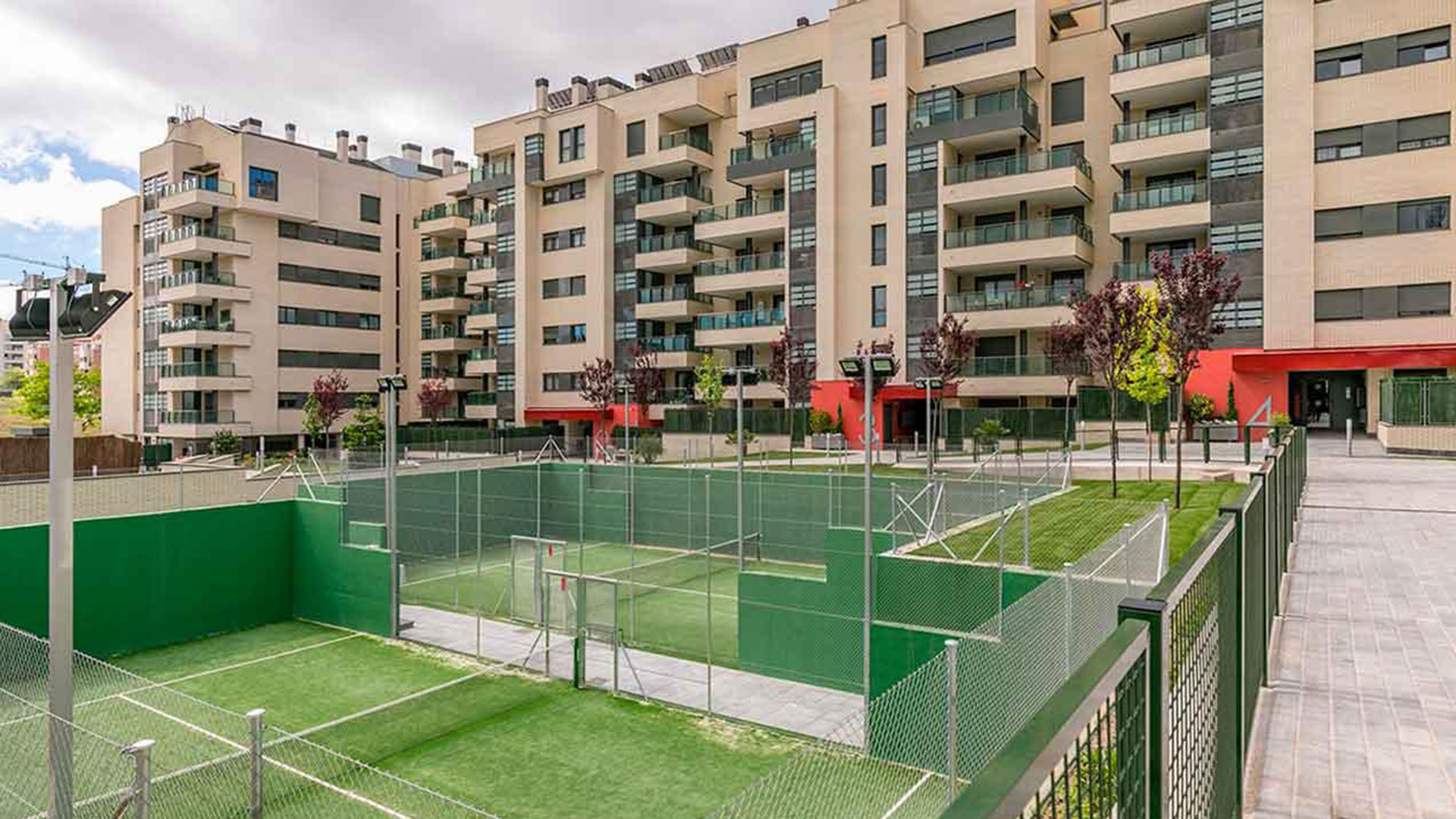 Cubic III en Madrid, España No. 40144