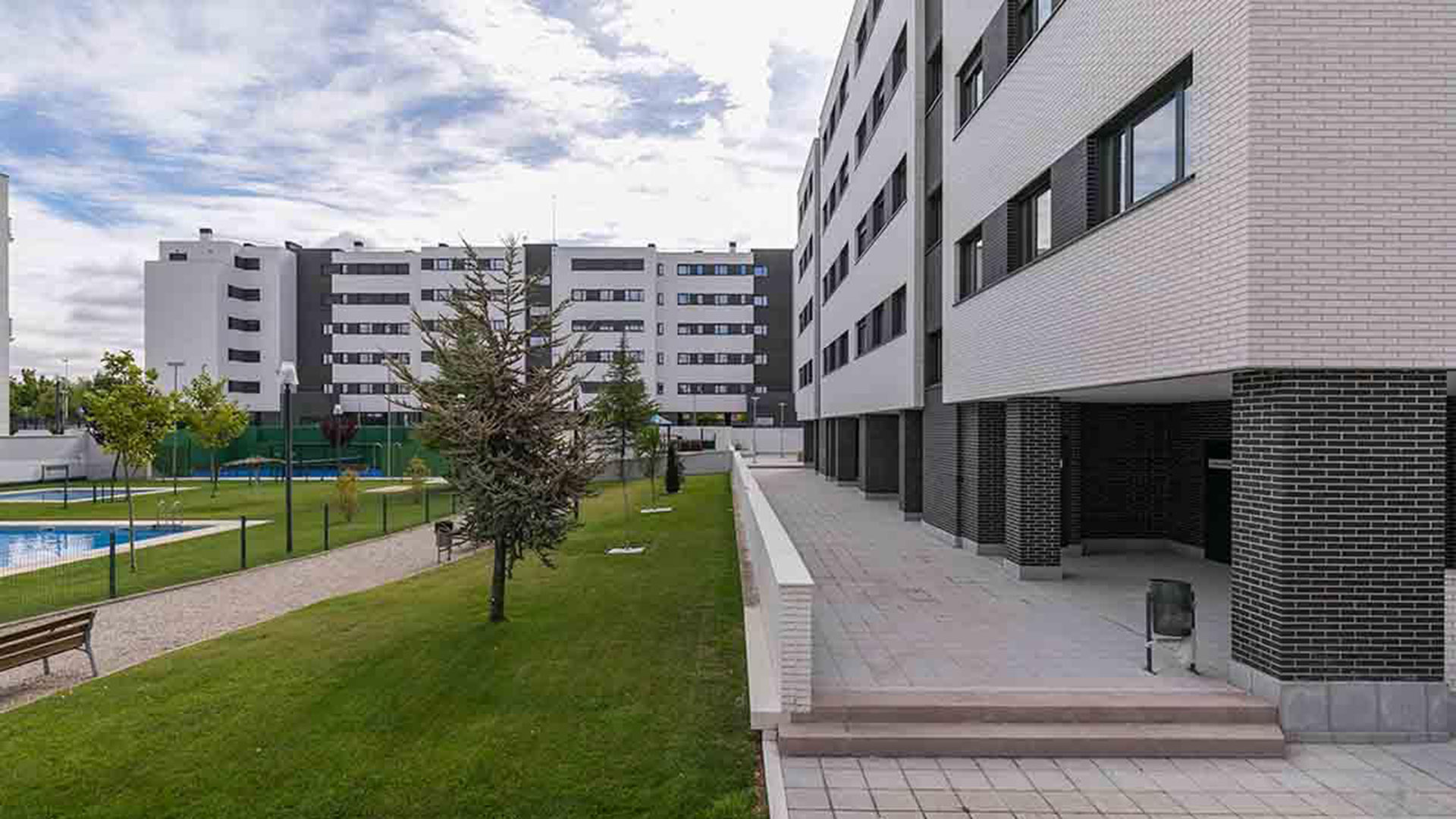 Jalon in Valladolid, Spain No. 40183