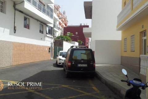 Land plot for sale in Los Cristianos, Tenerife, Spain 180 sq.m. No. 12244 - photo 2