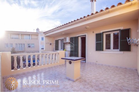 Townhouse for sale in Mahon, Menorca, Spain 4 bedrooms, 188 sq.m. No. 39703 - photo 3