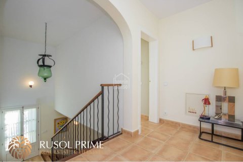 Villa for sale in Alaior, Menorca, Spain 5 bedrooms, 330 sq.m. No. 11201 - photo 13