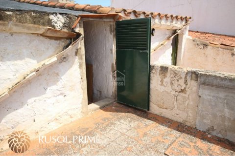 Townhouse for sale in Ciutadella De Menorca, Menorca, Spain 4 bedrooms, 141 sq.m. No. 39647 - photo 7