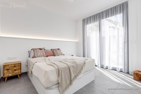 Villa for sale in La Mata, Burgos, Spain 4 bedrooms, 210 sq.m. No. 9389 - photo 14