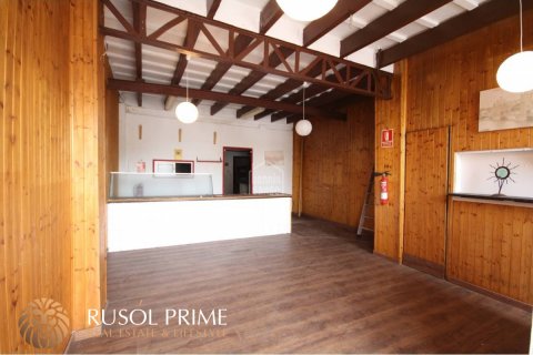 Bar for sale Mahon, Menorca, Spain 3 bedrooms, 181 sq.m. No. 38242 - photo 17