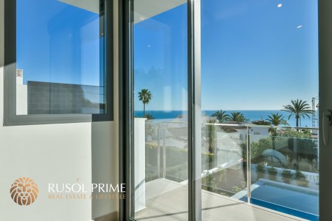 Villa for sale in Calpe, Alicante, Spain 4 bedrooms, 450 sq.m. No. 39550 - photo 5