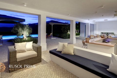 Villa for sale in Benahavis, Malaga, Spain 5 bedrooms, 682 sq.m. No. 38510 - photo 11
