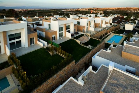 Townhouse for sale in Rojales, Alicante, Spain 3 bedrooms, 243 sq.m. No. 42099 - photo 2