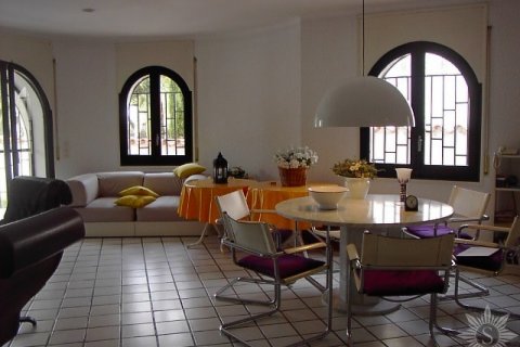 Villa for sale in Roses, Girona, Spain 2 bedrooms, 121 sq.m. No. 41408 - photo 5