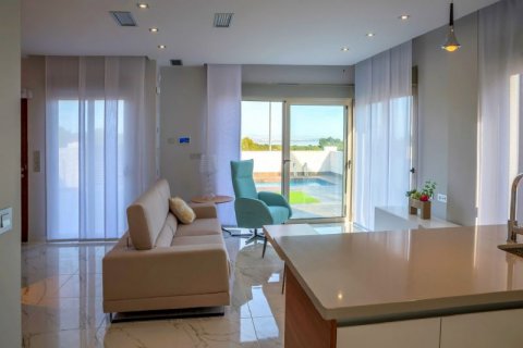 Villa for sale in Alicante, Spain 3 bedrooms, 228 sq.m. No. 42655 - photo 5