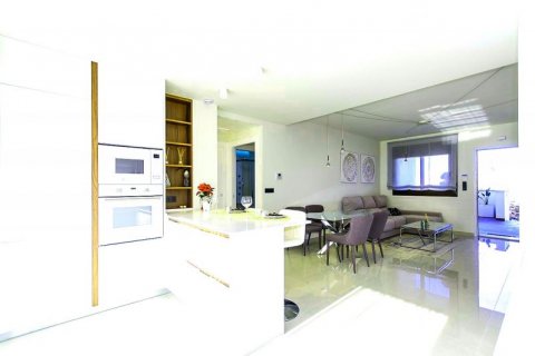 Townhouse for sale in Torrevieja, Alicante, Spain 3 bedrooms, 71 sq.m. No. 43165 - photo 9