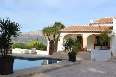 Villa for sale in Javea, Alicante, Spain 4 bedrooms, 320 sq.m. No. 44007 - photo 3