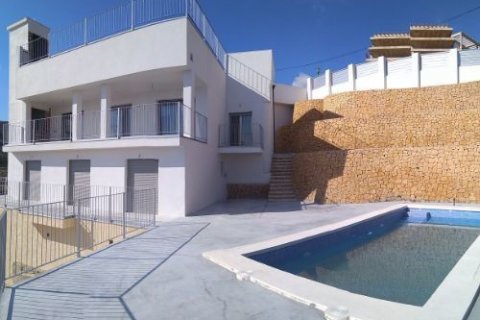 Villa for sale in El Campello, Alicante, Spain 4 bedrooms, 260 sq.m. No. 44587 - photo 1