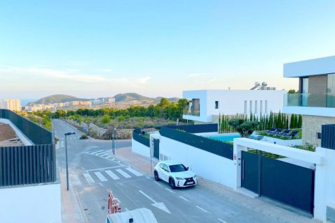 Villa for sale in Finestrat, Alicante, Spain 4 bedrooms, 243 sq.m. No. 42167 - photo 3